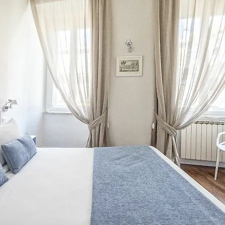 Little Queen Relais Rome