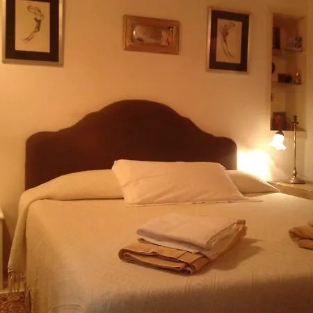 Portico D'ottavia Luxury & Philosophy