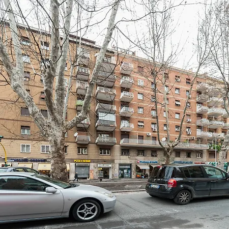 Il Rosso E Il Blu Konukevi 2*