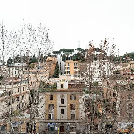Il Rosso E Il Blu Roma