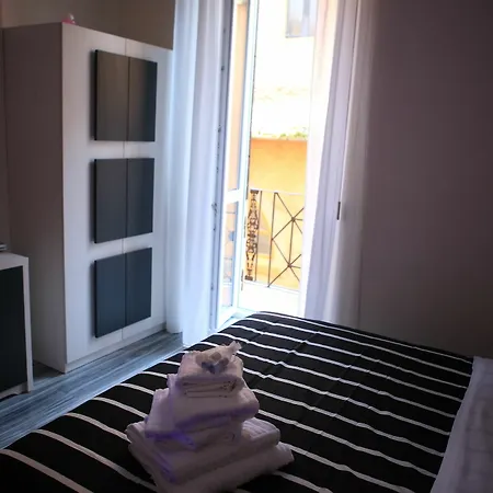 Cenci Bb Via Del Corso 3*