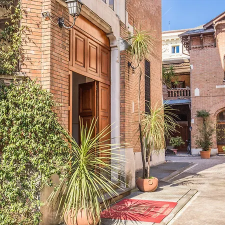 Marignoli Apartment *
