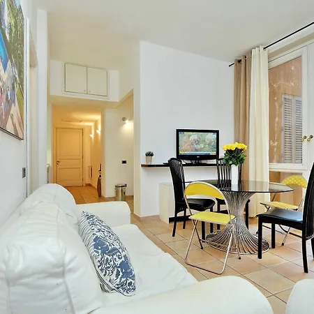 Unique Spanish Steps Apartamento
