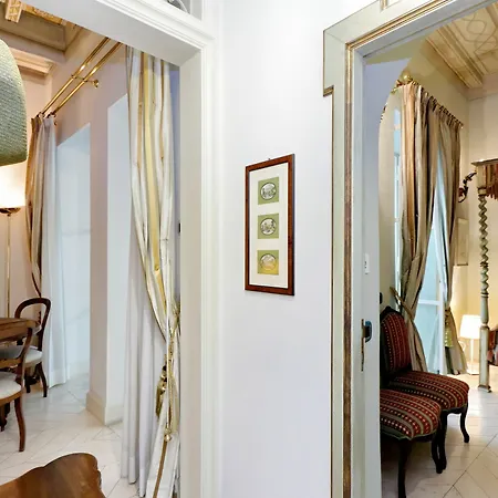 Unique Spanish Steps Apartamento