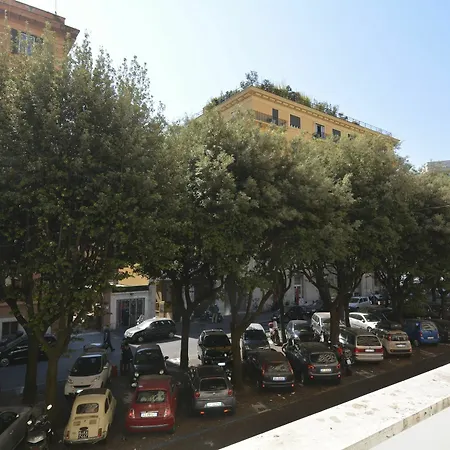 House & The - Vatican *