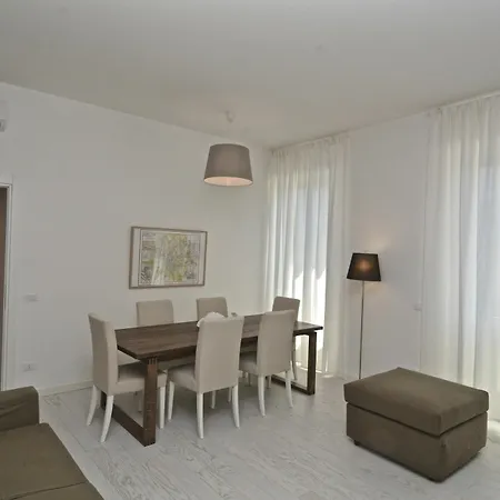 House & The - Vatican Apartment *
