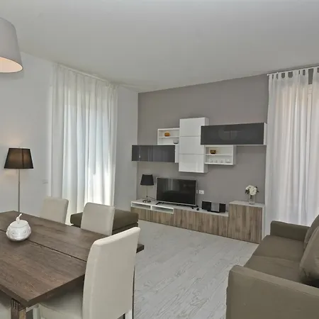 House & The - Vatican Apartment