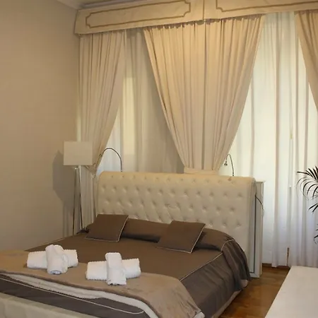 Domus Via Veneto 2*