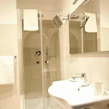 Guesthouse Borromeo Roma 3* Rome