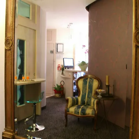 Appia 442 Hotel 3*