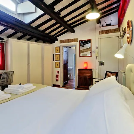 Il Glicine - Navona Apartment *