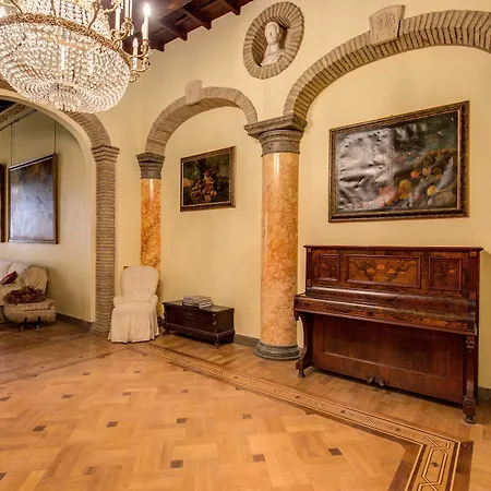 Apartment In Historic