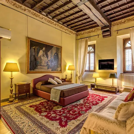 Apartment In Historic *
