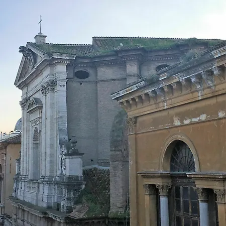 La Maisonette Apartment *