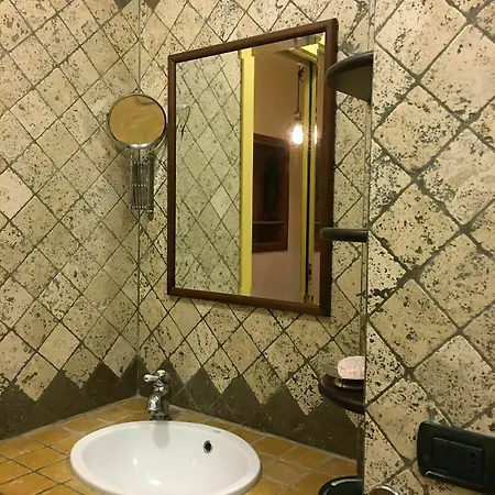 La Maisonette *