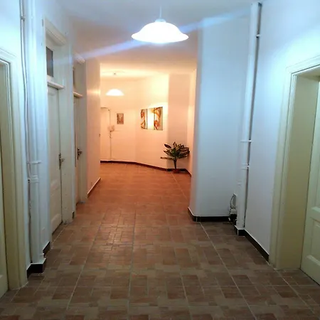 Hosting Flats Guest house *