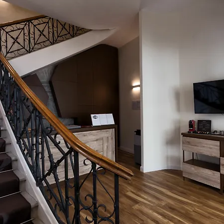 בית הארחה L'obelisque Maison De Luxe