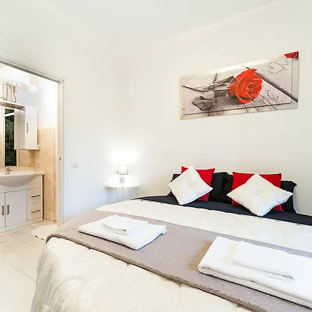 Hosting Flats * Rome