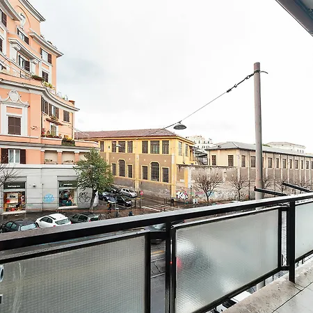 Affittacamere Hosting Flats *