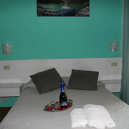 Guest house Mr. Charlie Brown 2*