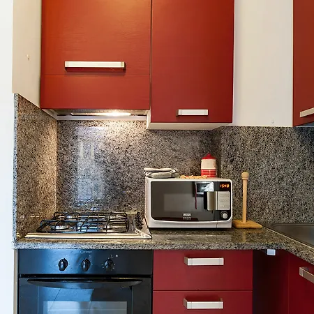 Hosting Flats *