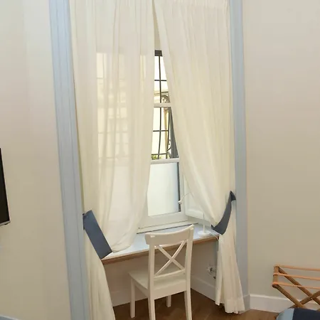 Guest house Little Rose 2*