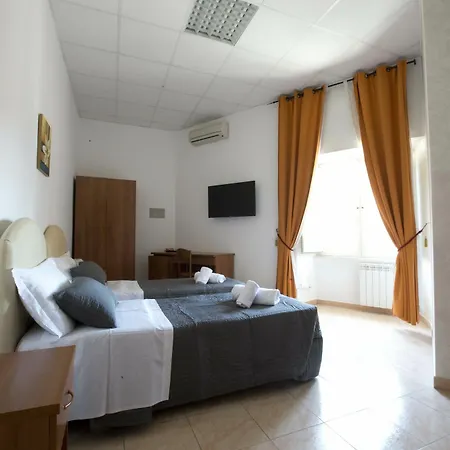 Maikol Family Guest house 2*