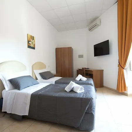 Guest house Maikol Family 2*