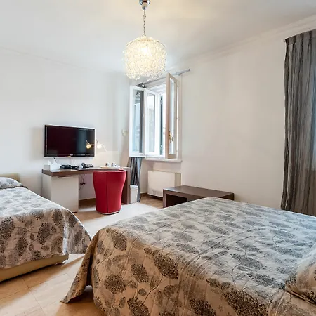 La Dolce Barberini 3* Rome