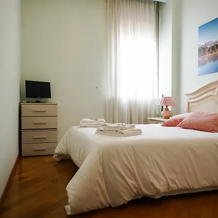 Apartment Dreams *