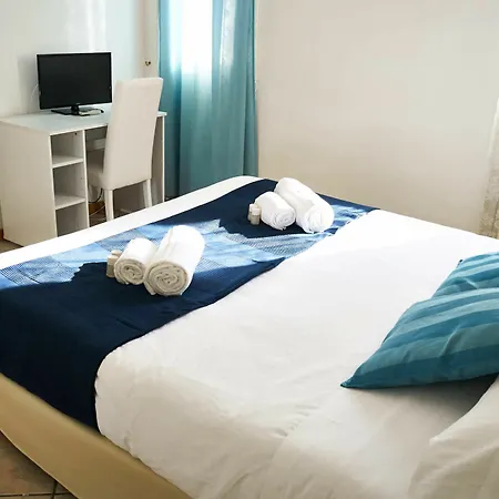 Apartment Dreams *