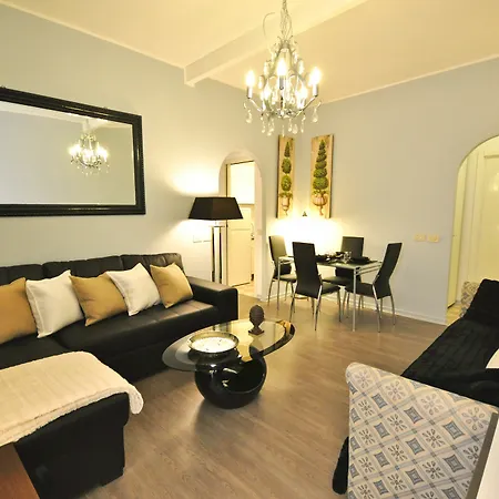 Holiday Rome - Spanish Steps Apartment *