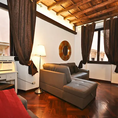 Holiday Rome - Spanish Steps Apartment *