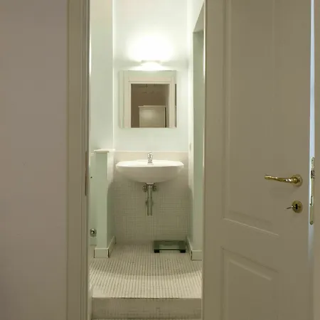 Hotel Santi Quattro Al Colosseo Rome
