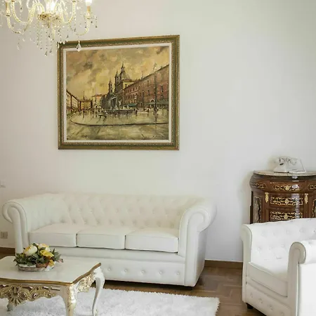Sarandrea Apartment *