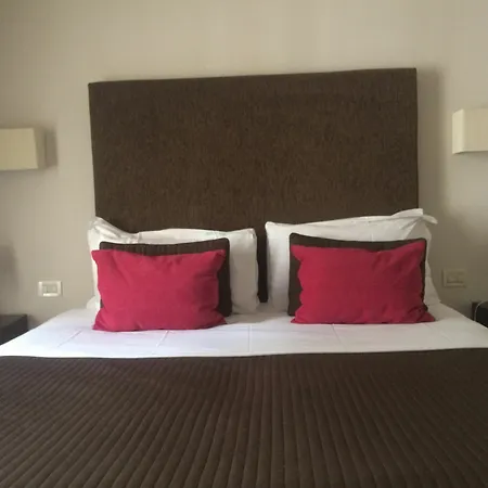 Relais Piazza Del Popolo לינה וארוחת בוקר