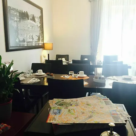 Relais Piazza Del Popolo 3* רומא