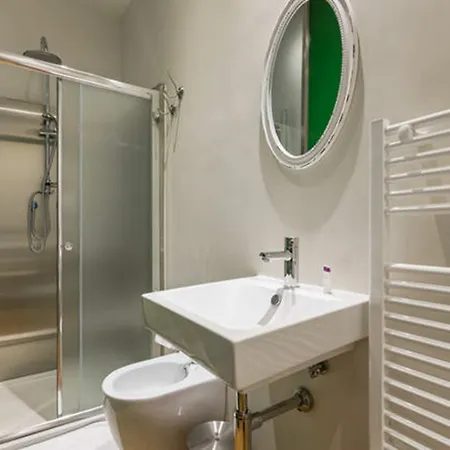 5 For 7 People Near Coloseum Guest house Rome