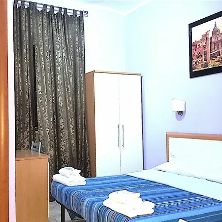 Pensión Domus Aurora 3*