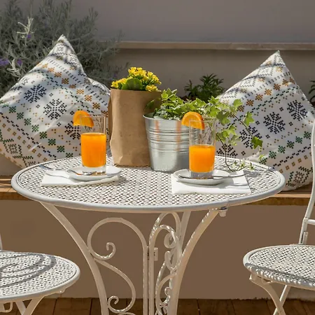 Urban Garden Hotel 3*