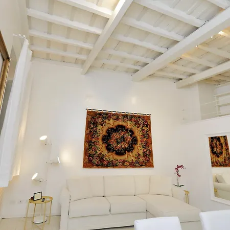 Apartment Triton Place Rome