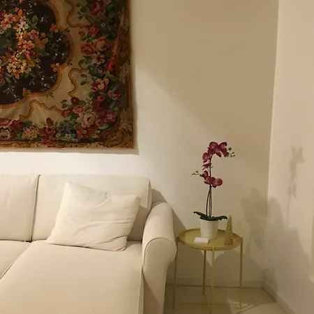 Apartment Triton Place Rome
