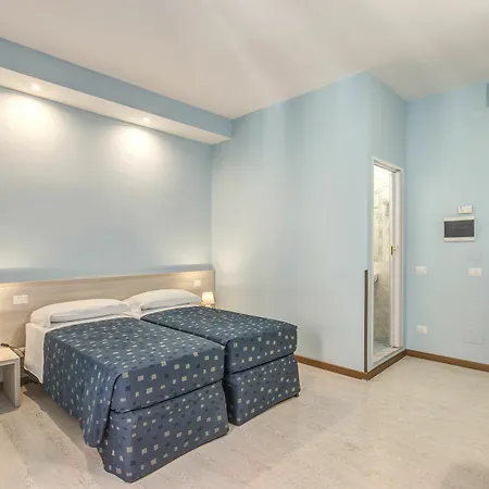 Hotel Nuova Monaco *