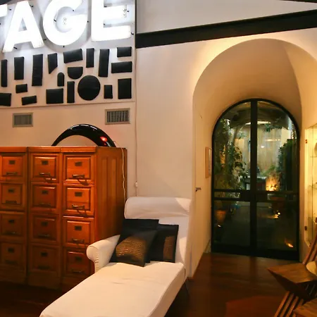 In Riari Garden Luxury Apartment Rome