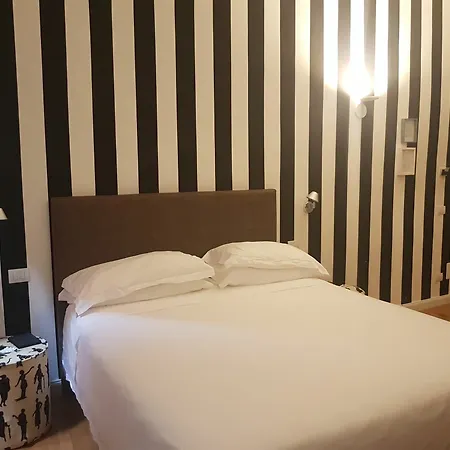 Maison Palazzo Taverna Hotel Rome