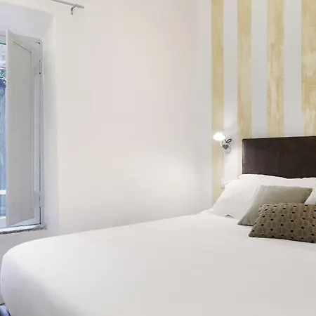 Hotel Maison Palazzo Taverna Rome