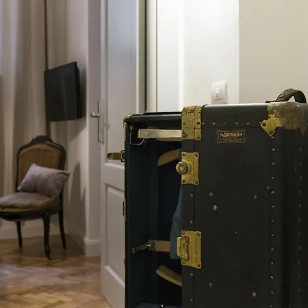 Maison Palazzo Taverna 3* Rome