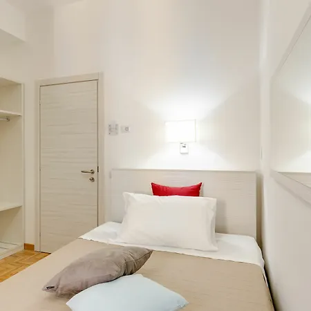 Dolce Luxury 2* Rome