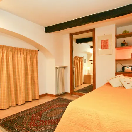 Apartment In Bovari Rome