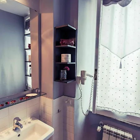 Arie Romane Guesthouse *